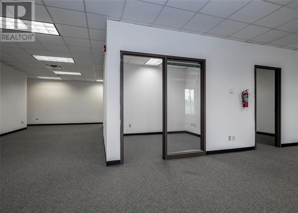Unit 403 - 136 Crosbie Road thumbnail 10