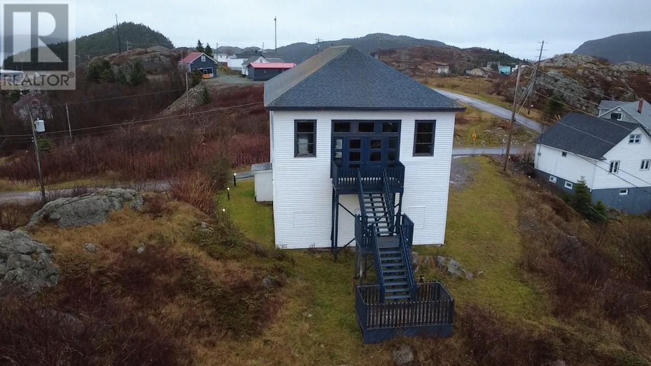 3 Rocky Lane