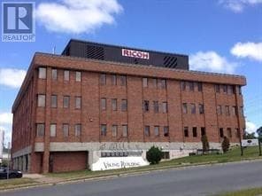 136 Crosbie Road thumbnail 2