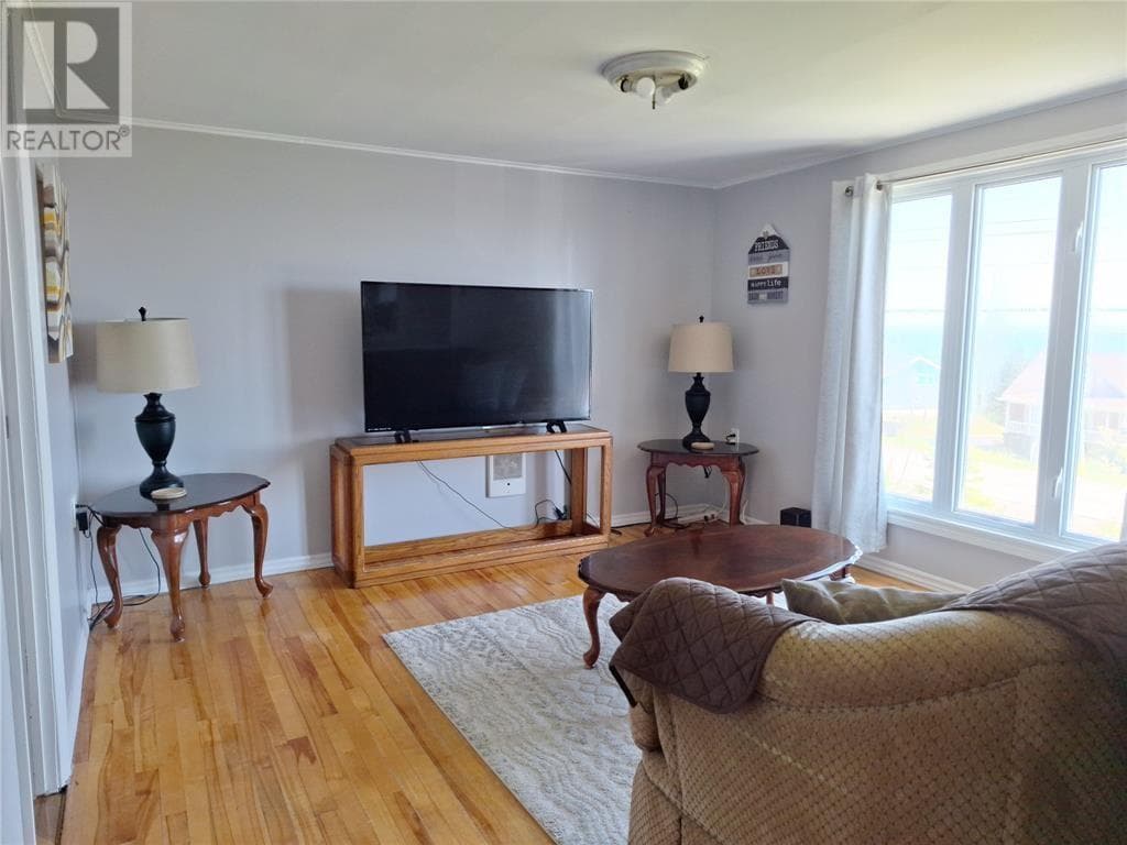 688 Oceanview Drive thumbnail 6
