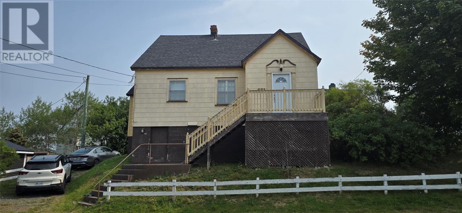 661 Main Street