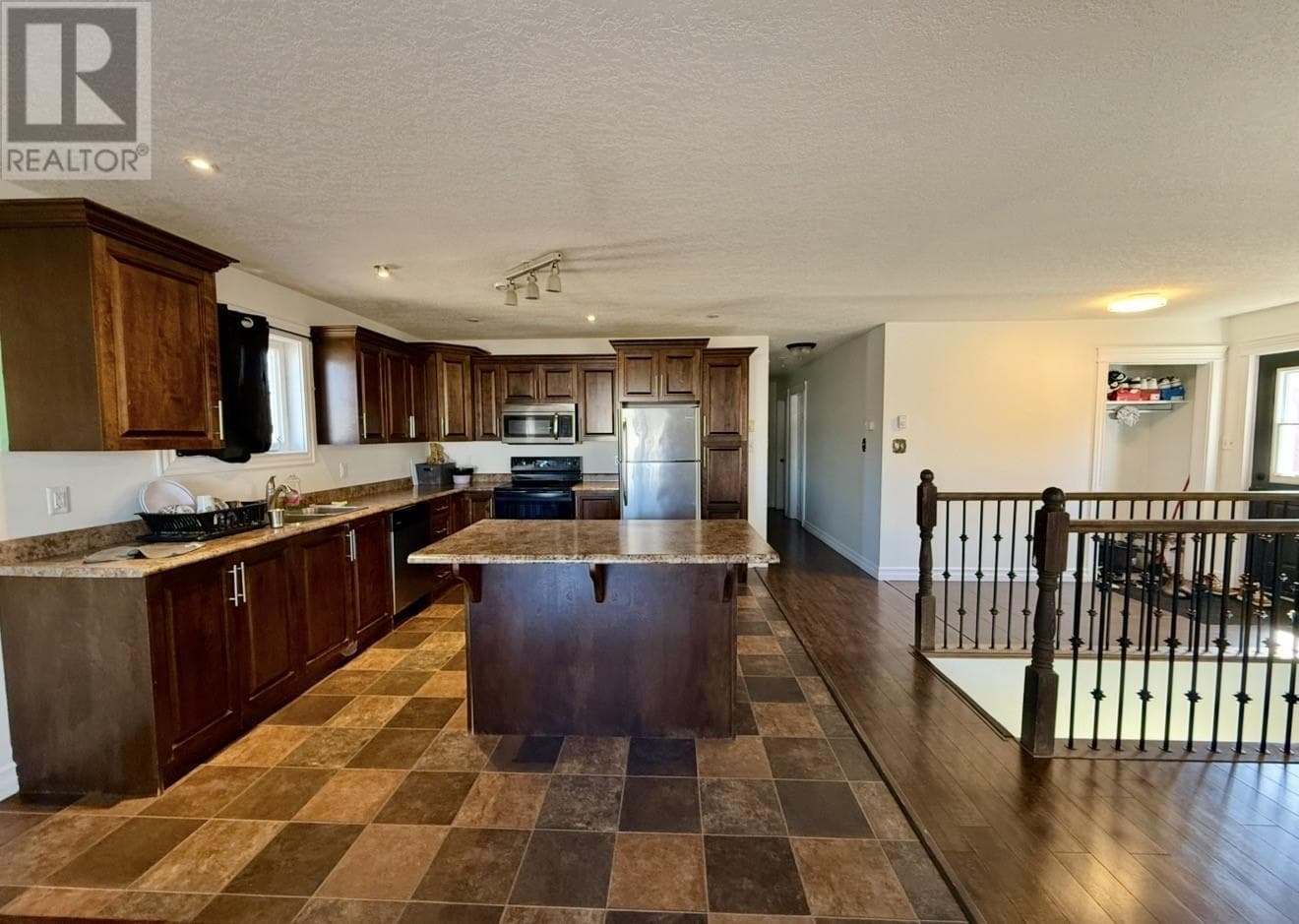 8 Ford Crescent thumbnail 9