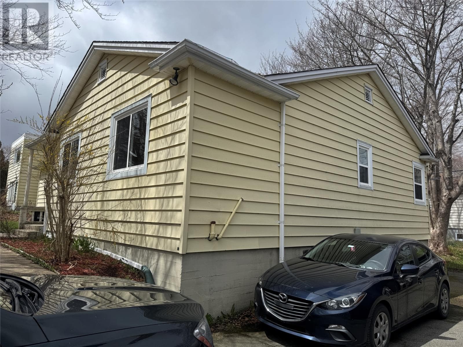 168 Elizabeth Avenue thumbnail 4