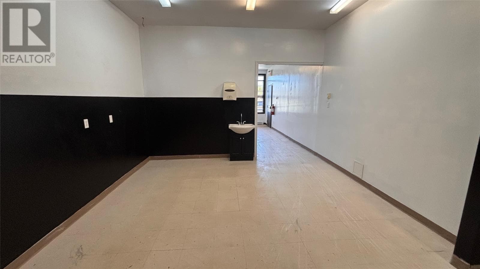 Unit B2 - 1187 Kenmount Road thumbnail 12