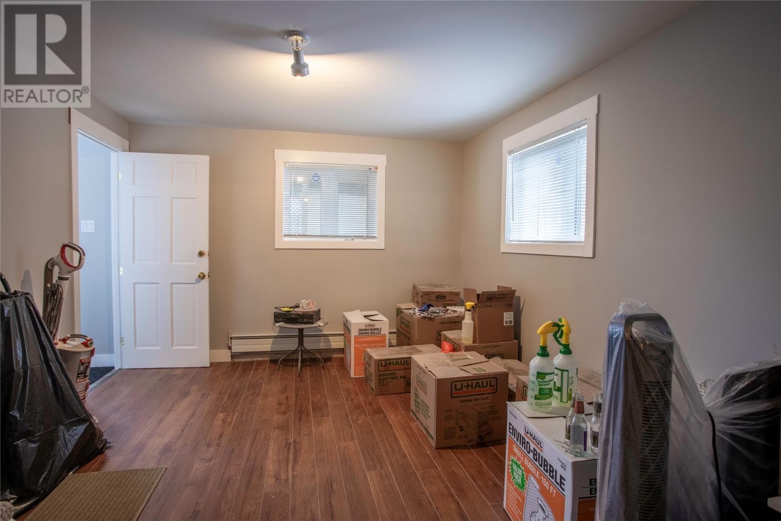 131 Canada Drive thumbnail 17