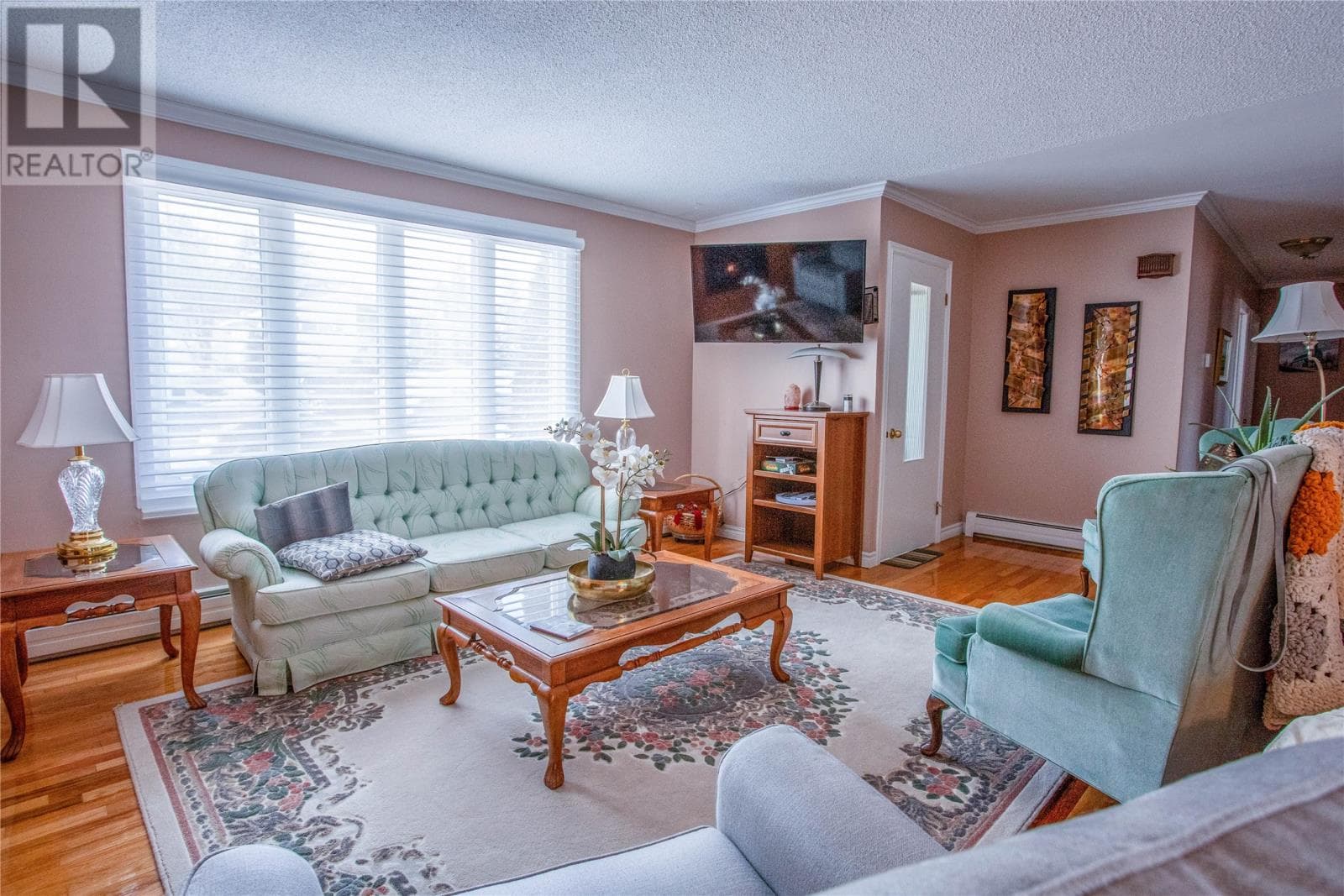 131 Canada Drive thumbnail 9