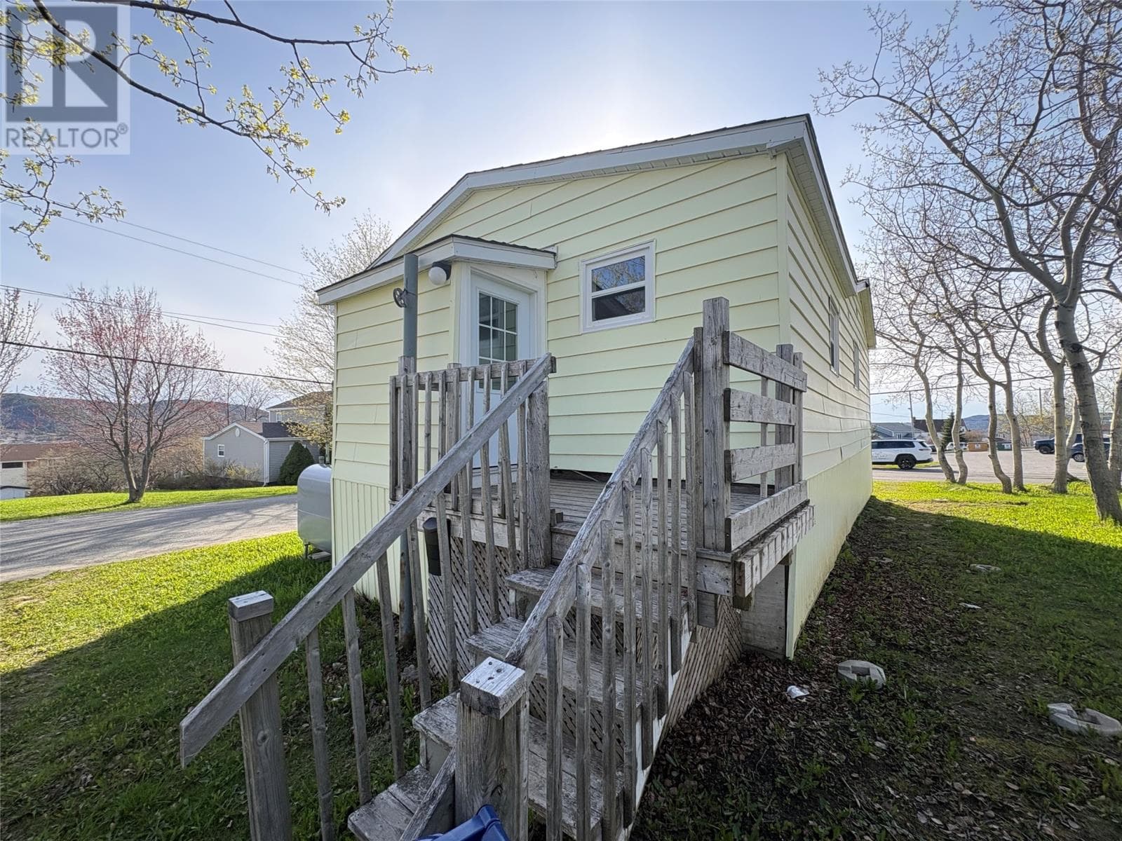 115 Premier Drive thumbnail 4