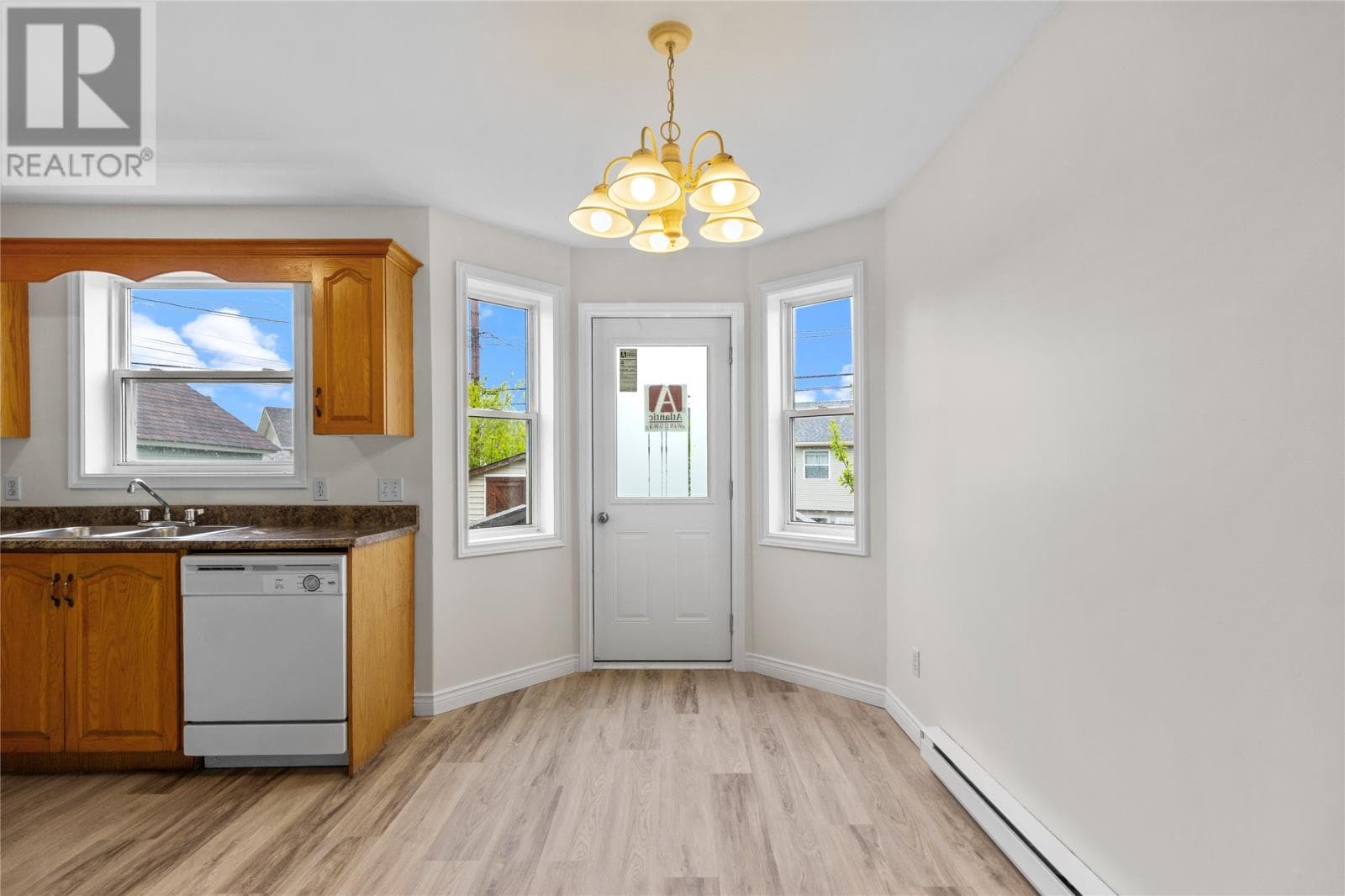 104 Moss Heather Drive thumbnail 17