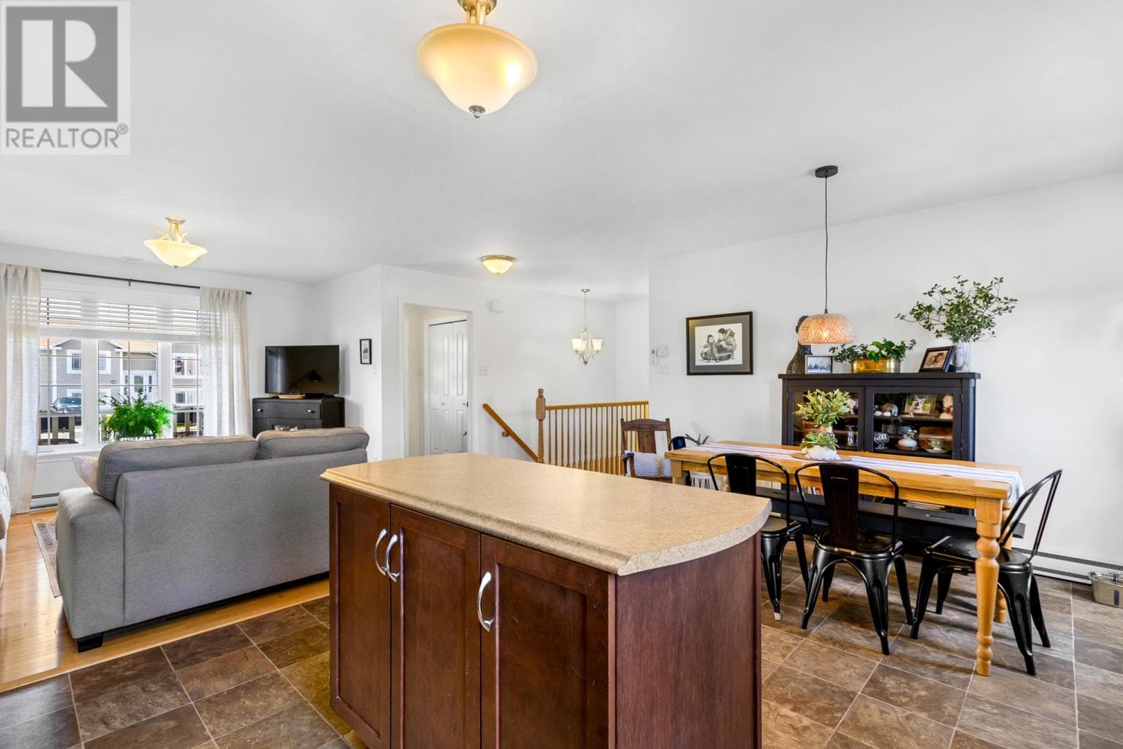 137 Great Eastern Avenue thumbnail 10