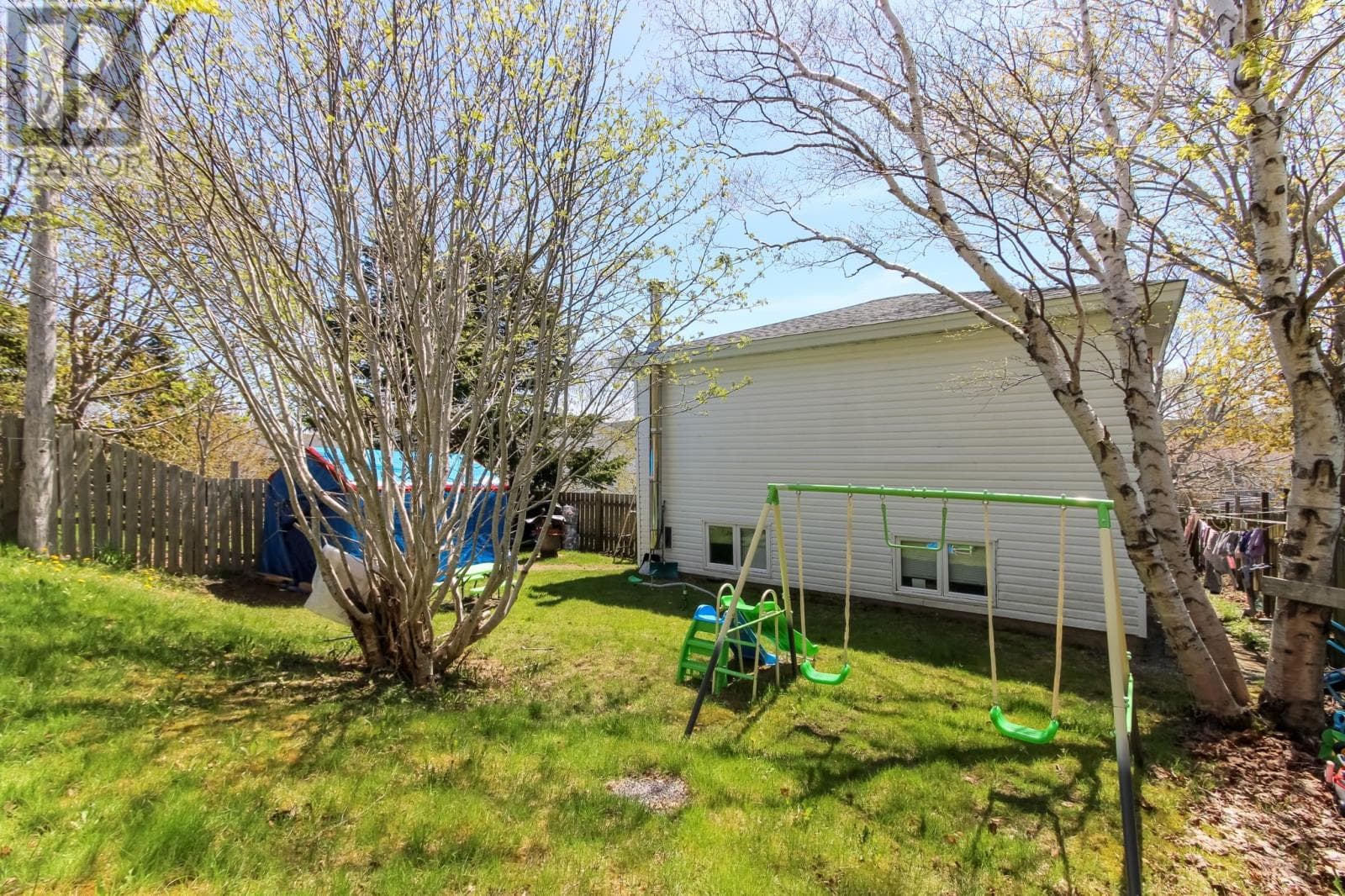 52 Canada Drive thumbnail 8