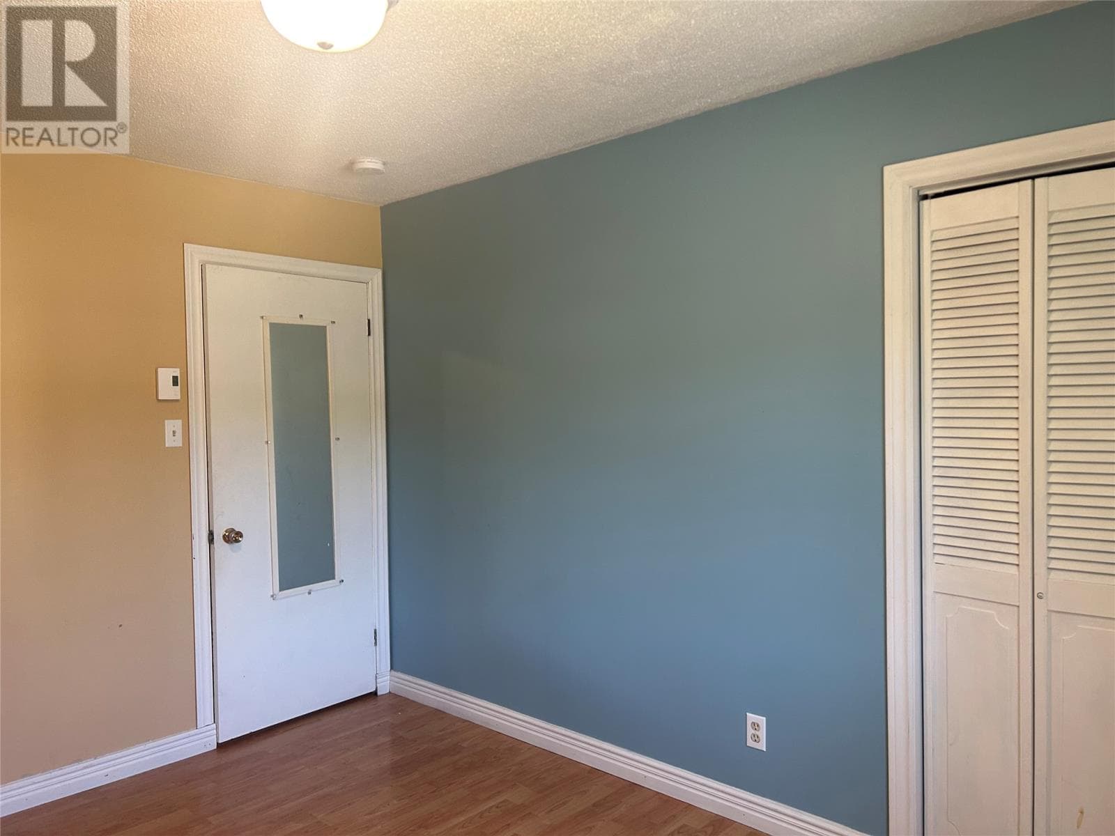 14 Gilbert Avenue thumbnail 12
