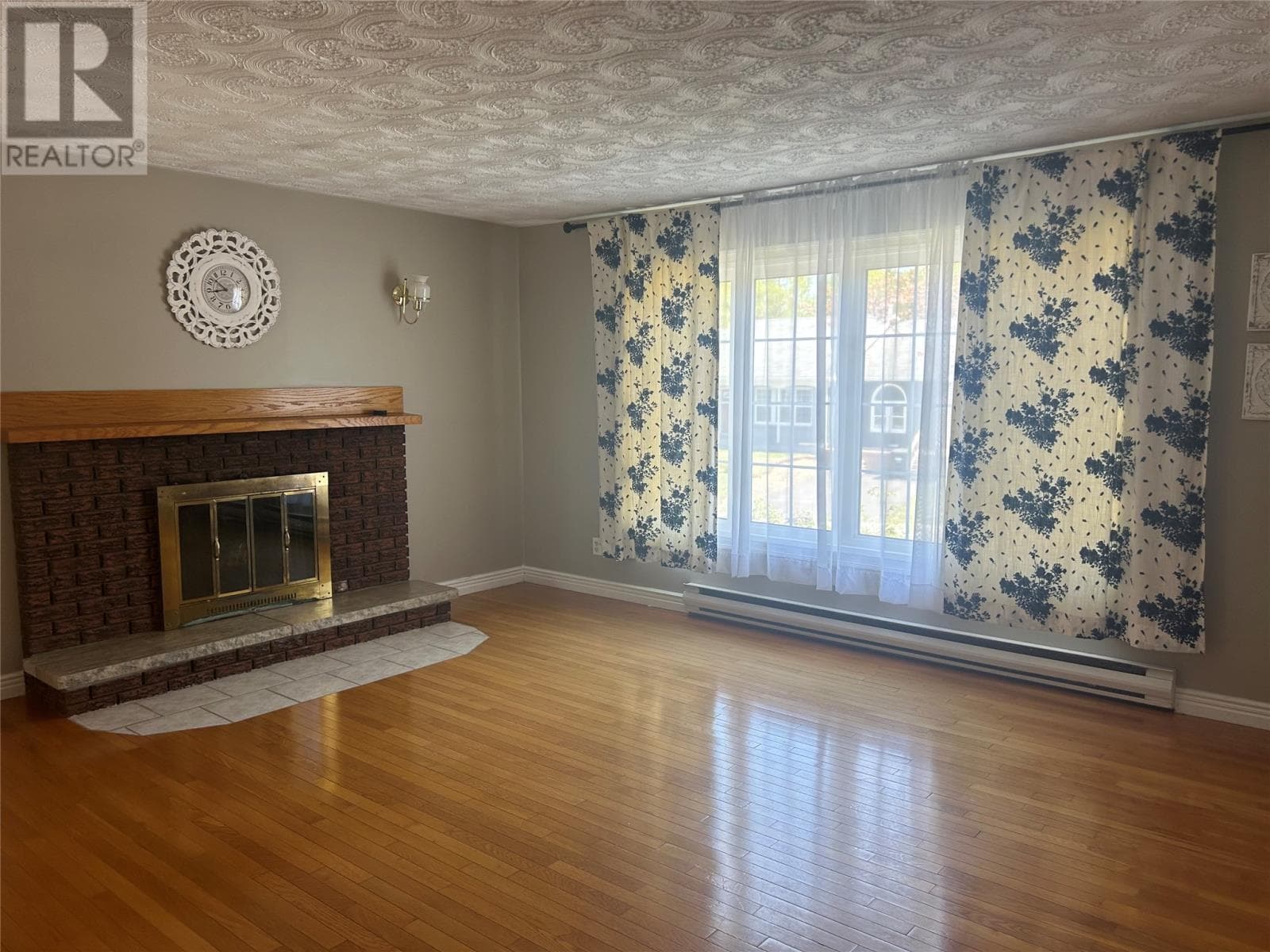 14 Gilbert Avenue thumbnail 4