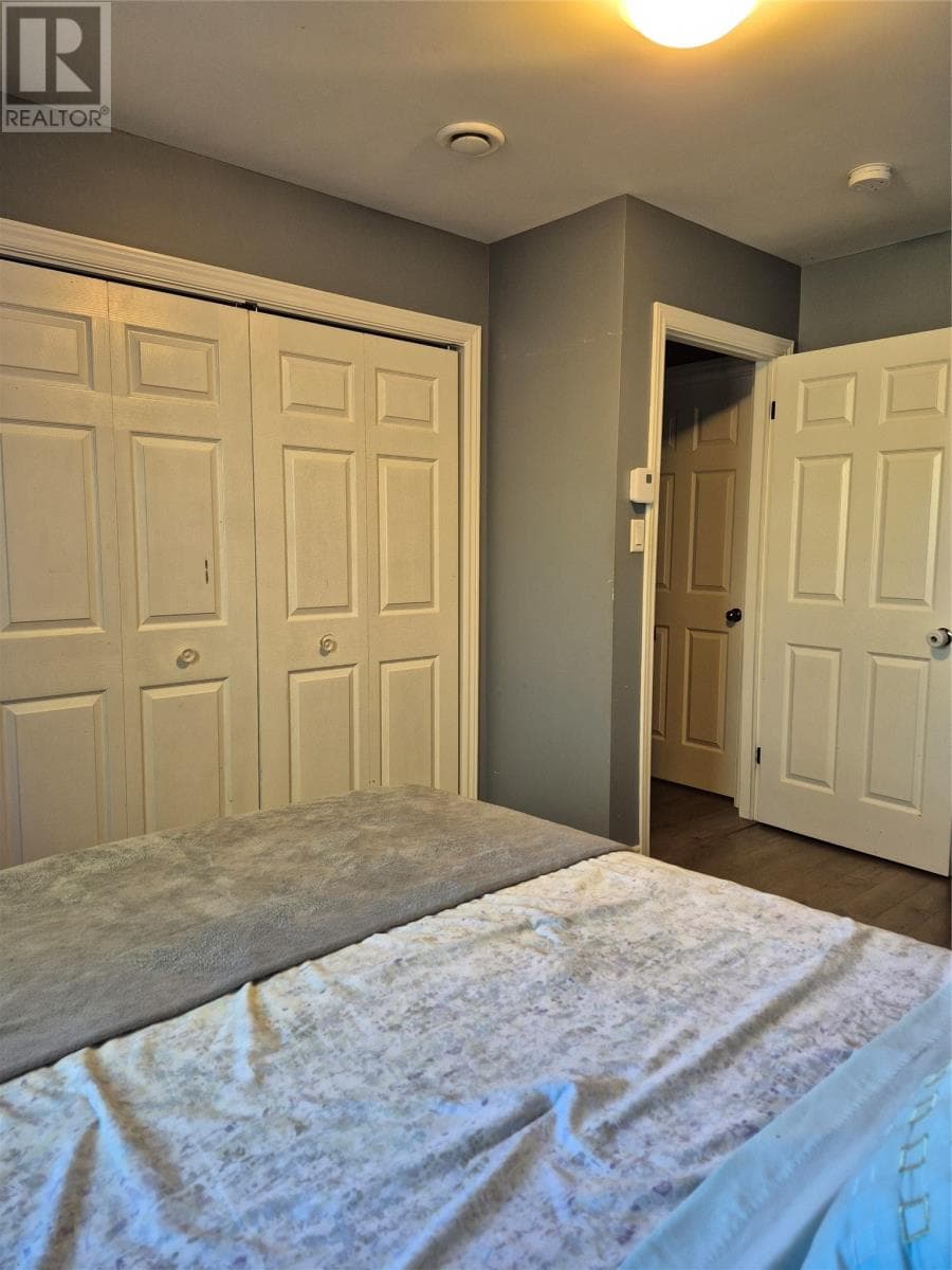 1 Pine Avenue thumbnail 14