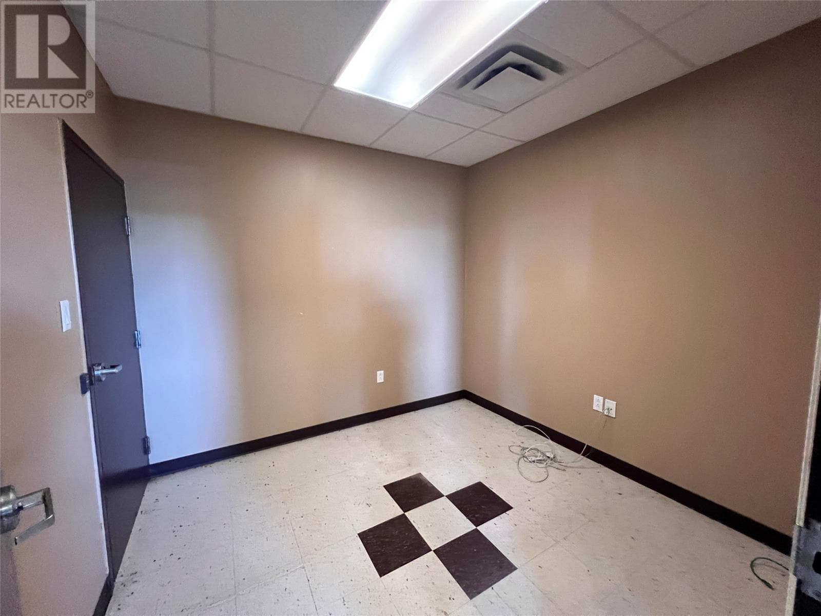 7-9 Roddick Crescent thumbnail 9