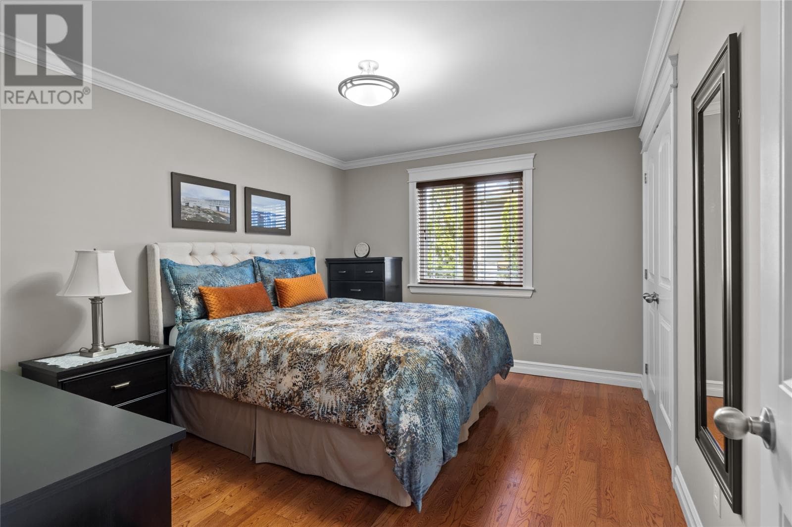 44 Coffee Creek Place thumbnail 19