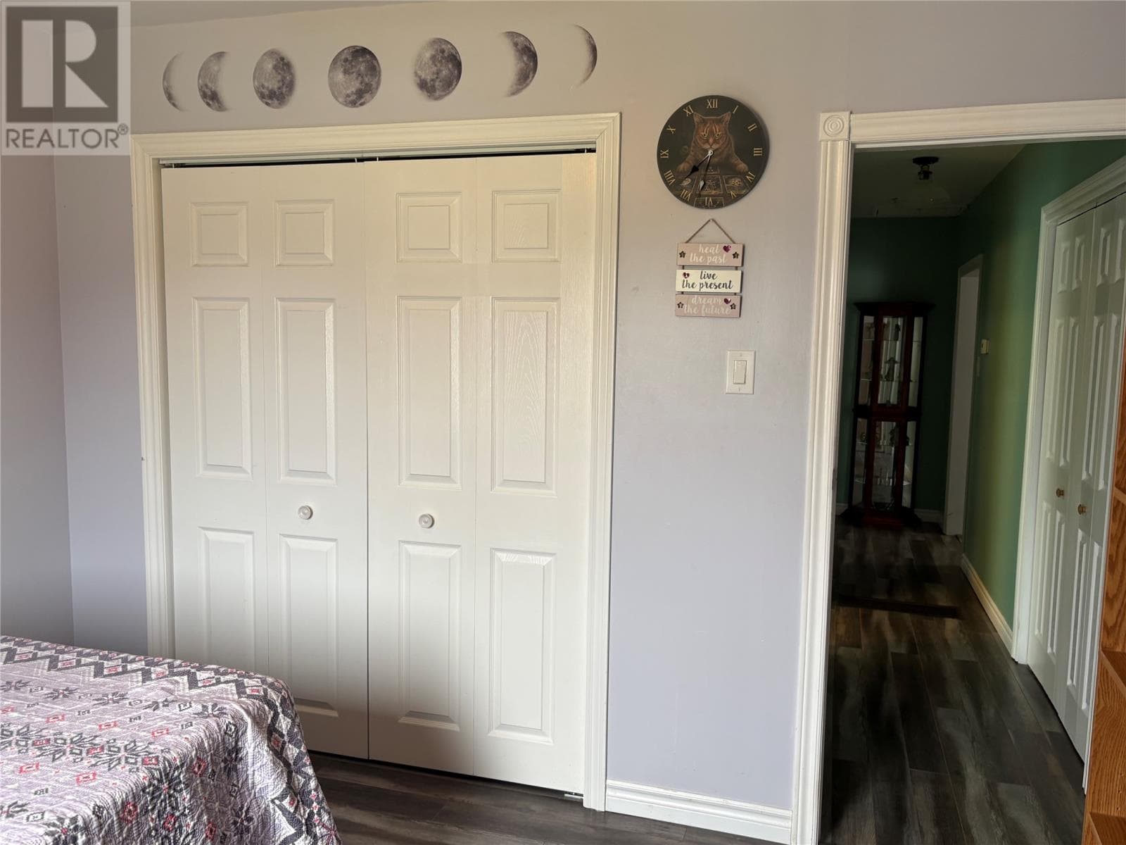 10 Rose Avenue thumbnail 20
