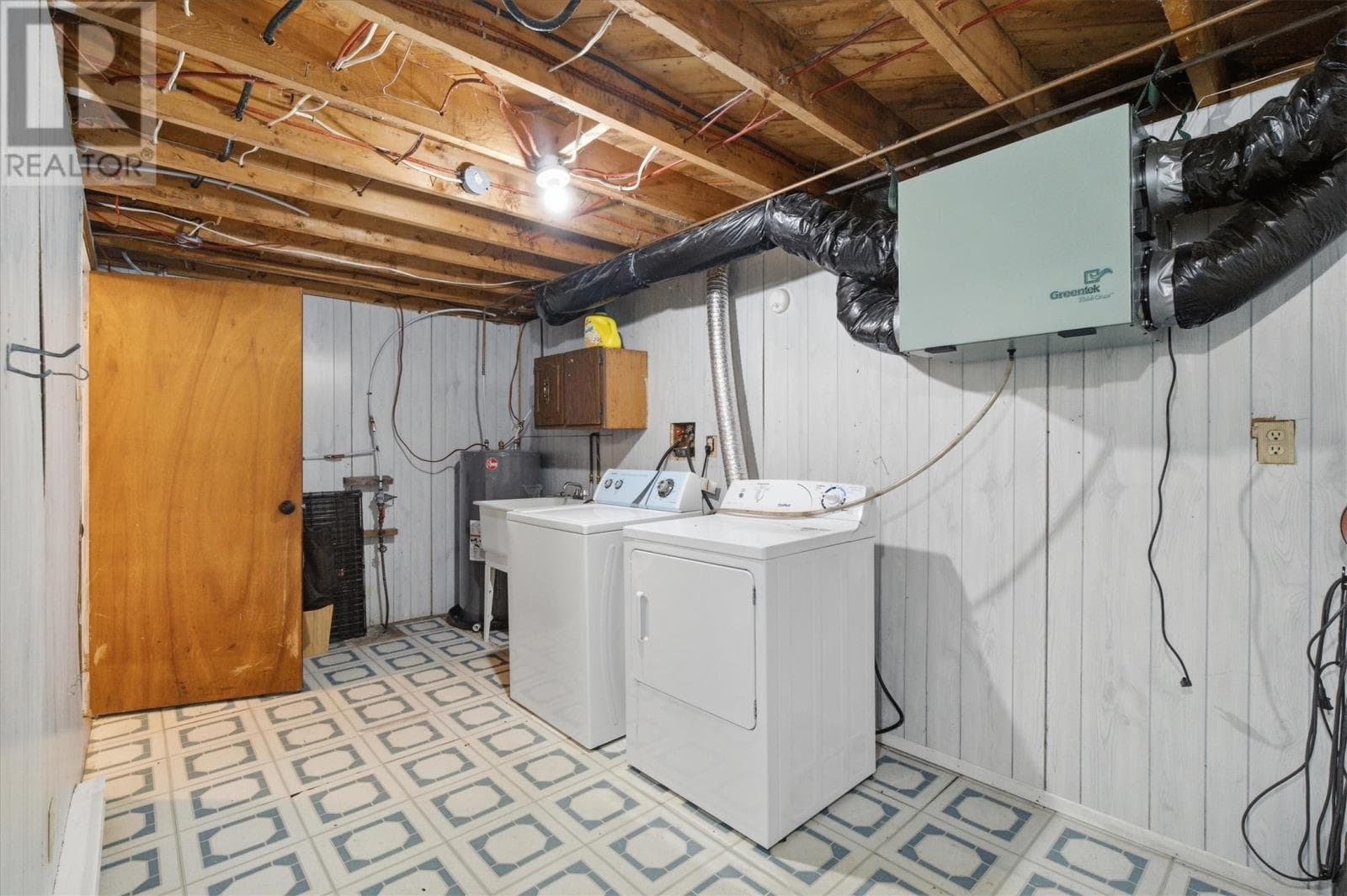 40 Squires Avenue thumbnail 17