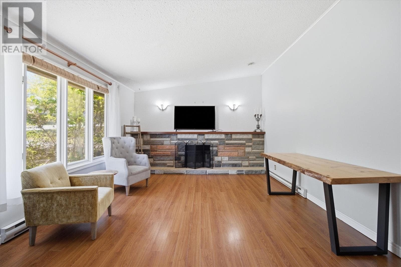 40 Squires Avenue thumbnail 8