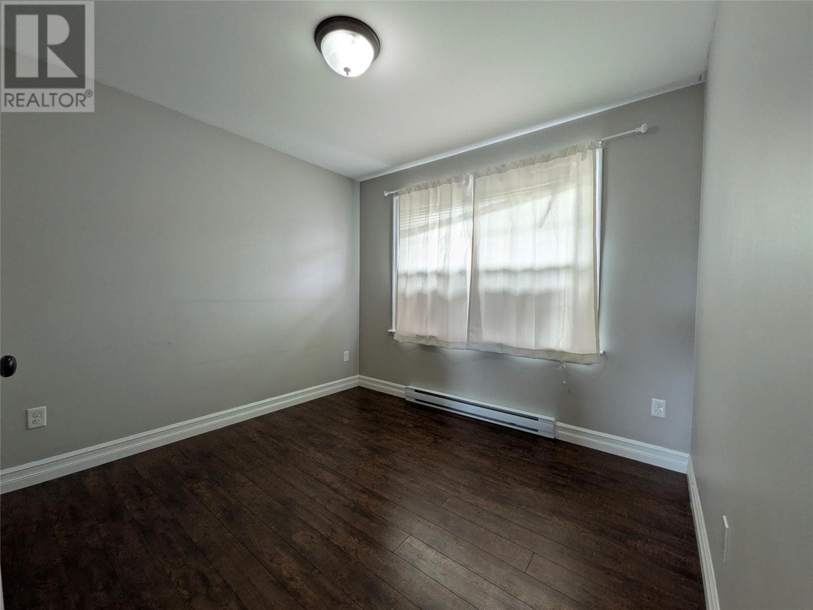 180 Ladysmith Drive thumbnail 3