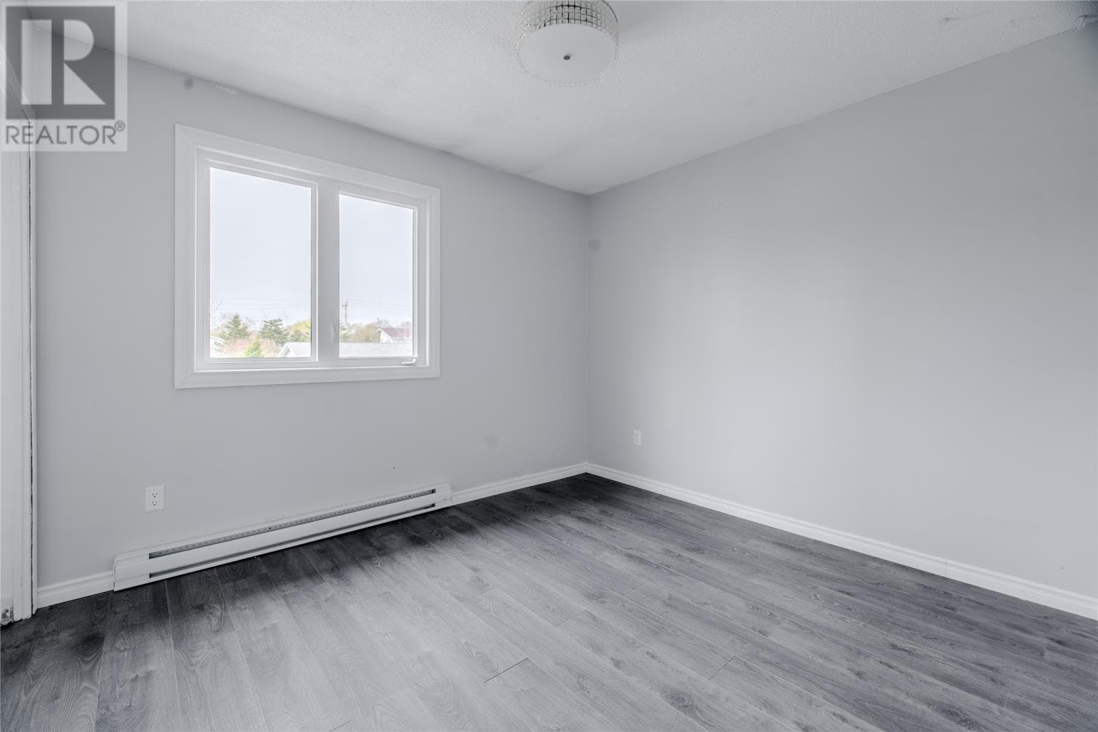375 Newfoundland Drive thumbnail 13
