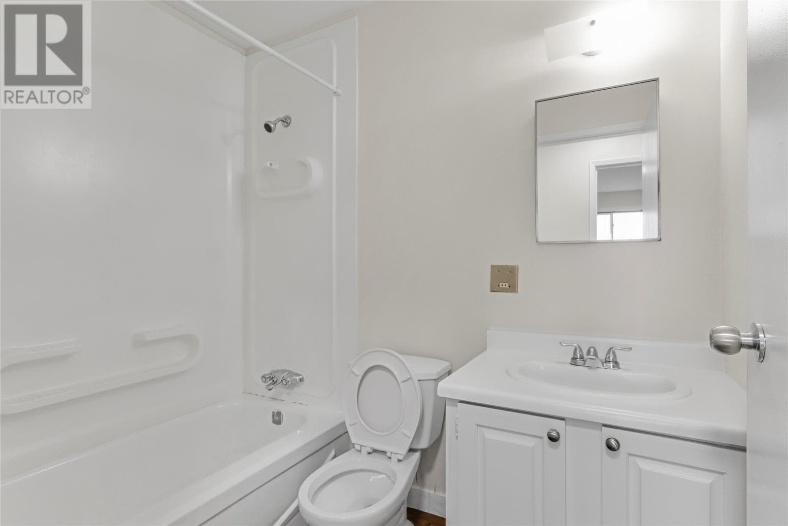 Unit 403 - 3 New Pennywell Road thumbnail 6