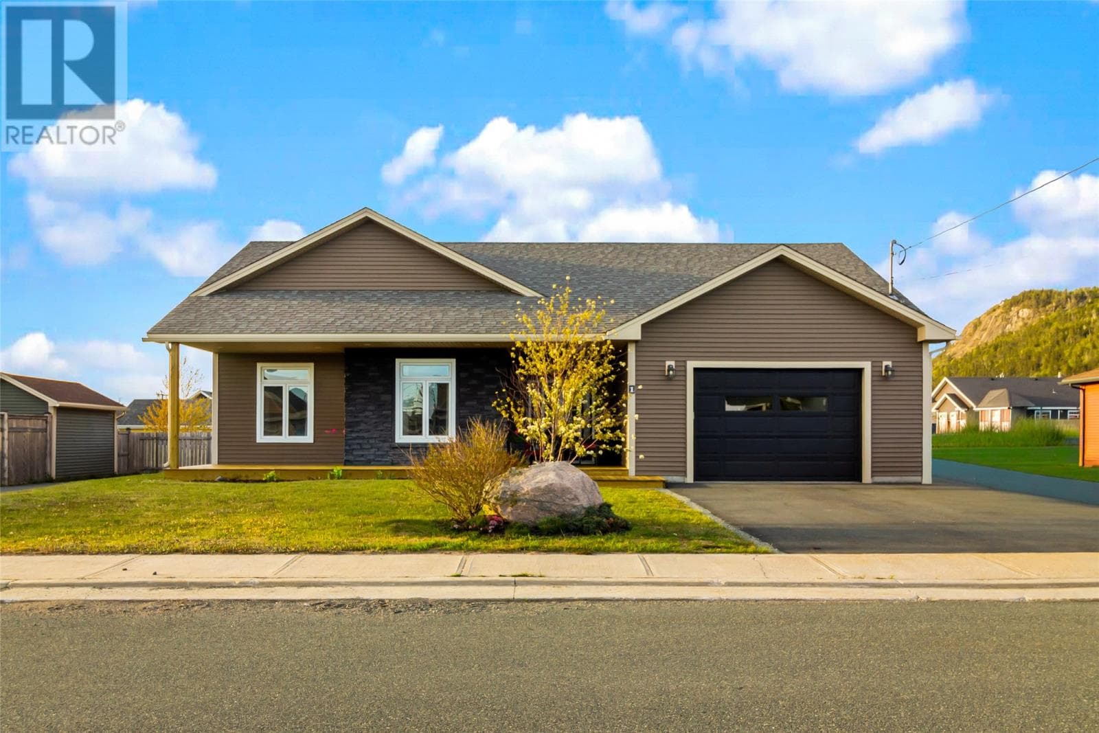 1 Summit Drive